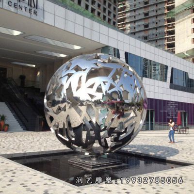 街道不锈钢镂空球雕塑